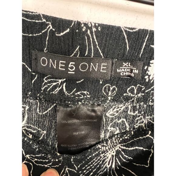 One 5 One Black Floral Wide Leg Pants - Picture 5 of 7